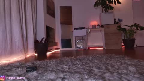 Nathalia  online show from March 2026 01:31:02 AM