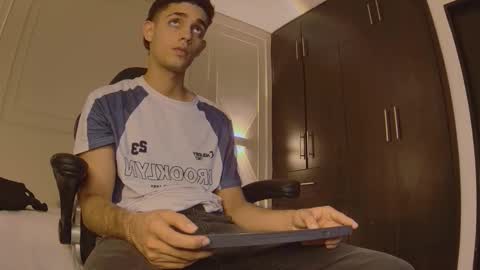 nathan_shimmer online show from December 2025 09:01:01 PM