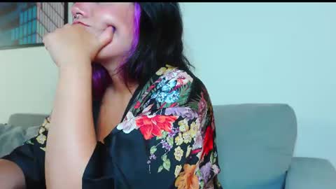 Em  please help me reach 100 thumbs up 3 online show from July 2026 11:00:01 PM