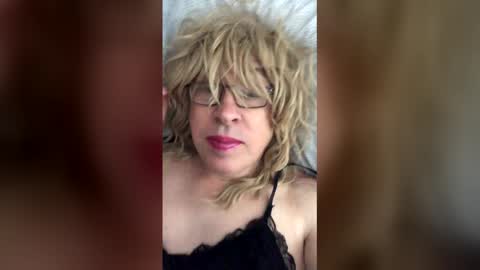 naughtycdgurl online show from April 2026 01:08:02 PM