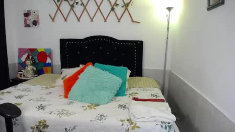 Valeria  online show from April 2026 05:40:02 PM