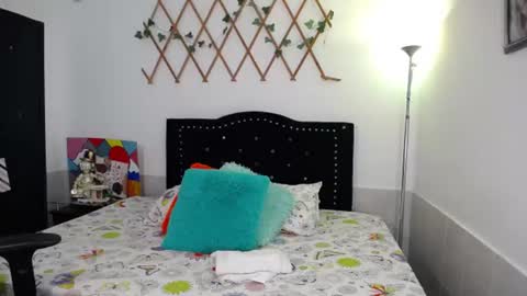 Snapshot of naughtygirl_mmm chatting on June 2026 09:29:01 AM Valeria online show from June 2026 09:29:01 AM