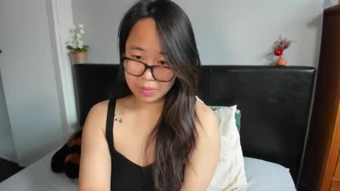 Gigi Chu  online show from March 2026 02:12:02 PM