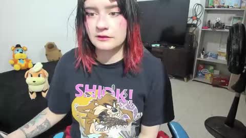 Geek Nicole    im Neeko UwU online show from February 2026 12:22:02 PM