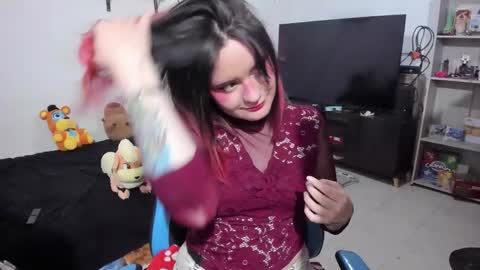 Geek Nicole    im Neeko UwU online show from February 2026 03:52:02 PM