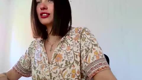 Neferutt online show from April 2026 02:57:01 PM