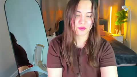 nelie_evans online show from June 2026 05:22:01 PM