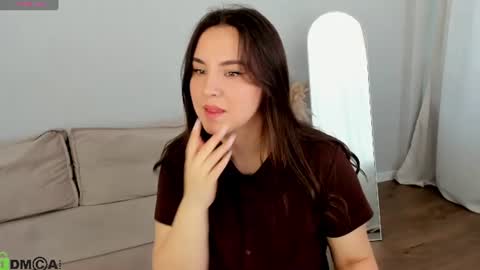 nelie_evans online show from June 2026 12:59:01 AM
