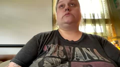 Snapshot of nellatlas chatting on June 2026 03:47:01 PM Nellie Atlas online show from June 2026 03:47:01 PM