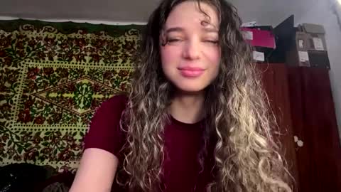 Snapshot of nelliezhu chatting on April 2026 10:45:02 AM Angelihee online show from April 2026 10:45:02 AM