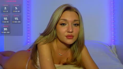 Snapshot of nessarosse chatting on October 2025 07:25:02 PM Nessa online show from October 2025 07:25:02 PM