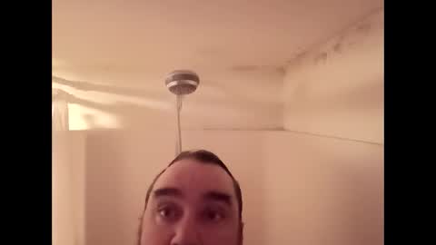 Snapshot of neverseentthatb4 chatting on March 2026 01:01:02 AM Matt online show from March 2026 01:01:02 AM