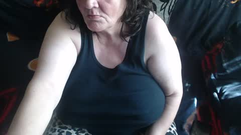 Snapshot of new_milf chatting on July 2026 07:48:01 AM Lilly online show from July 2026 07:48:01 AM