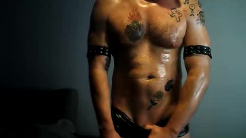 newcamboy1 online show from April 2026 01:03:01 AM