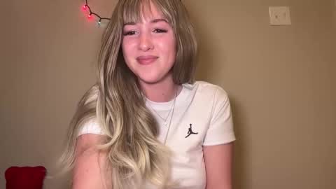 Lauren online show from February 2026 12:15:02 PM