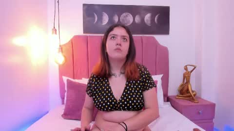 Estefani  online show from May 2026 03:35:01 AM