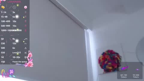 Mia online show from April 2026 09:15:01 PM