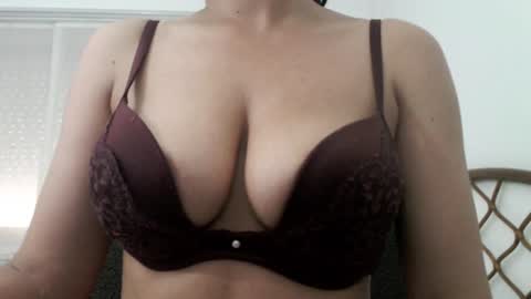 Snapshot of nicebrown chatting on July 2026 01:37:01 PM Sfora online show from July 2026 01:37:01 PM