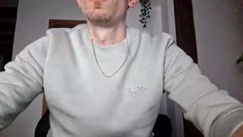 Snapshot of nick194207 chatting on January 2026 10:24:01 PM nick194207 online show from January 2026 10:24:01 PM