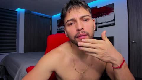 Nick Klaus online show from January 2025 01:18:02 AM