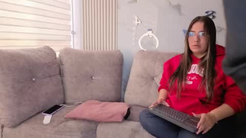 nicky_as online show from April 2026 01:36:02 PM