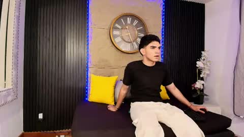 Snapshot of nico_monroet chatting on April 2026 11:11:02 PM nico_monroet online show from April 2026 11:11:02 PM