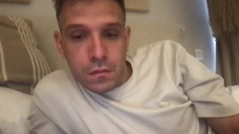 nicolaspercha online show from April 2026 07:07:01 PM