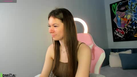 Snapshot of nicole_charm chatting on June 2026 11:49:01 PM GMT7TueWedThSu 0300am-0900am. Sa 1000am-0400pm online show from June 2026 11:49:01 PM