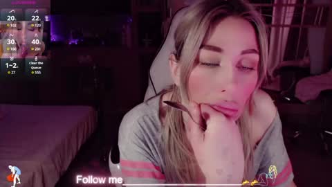 Nicole online show from April 2026 01:36:01 AM