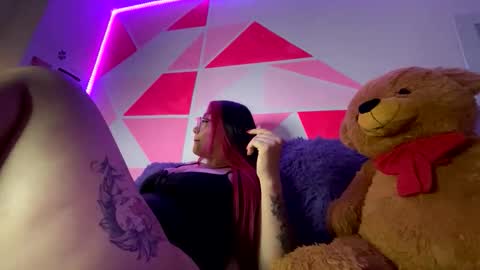 Nicole online show from April 2026 06:32:01 AM