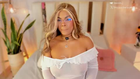 Andrea give it a thumbs up please its important  online show from June 2026 01:06:02 PM