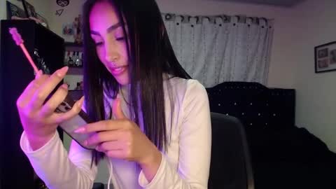 Nicole online show from October 2025 02:10:01 AM