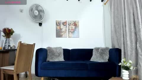 Nicolle Lima online show from October 2025 10:32:02 PM