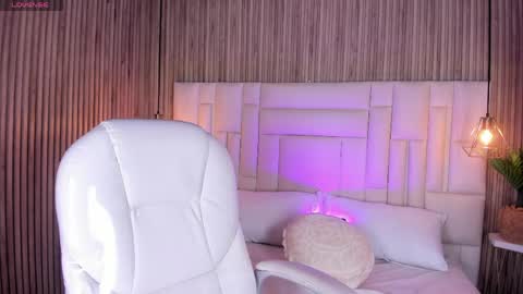 Nicol online show from May 2026 11:18:01 AM