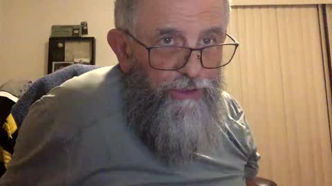 nightmoves1970 online show from April 2026 02:51:02 AM