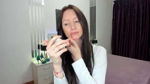 NikaLewis online show from April 2026 05:03:01 AM