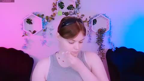 Snapshot of nikol_kitt chatting on June 2026 07:02:02 PM Little Niko Help me reach my goals online show from June 2026 07:02:02 PM