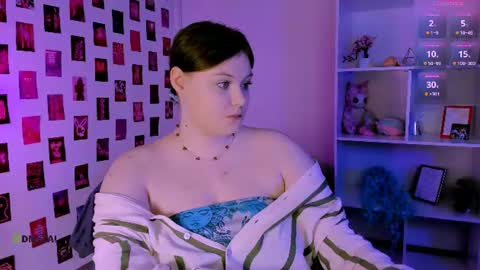 Snapshot of nikol_kitt chatting on June 2026 06:41:01 PM Little Niko Help me reach my goals online show from June 2026 06:41:01 PM