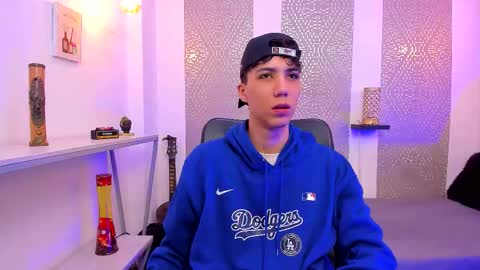    online show from November 2025 04:12:01 AM