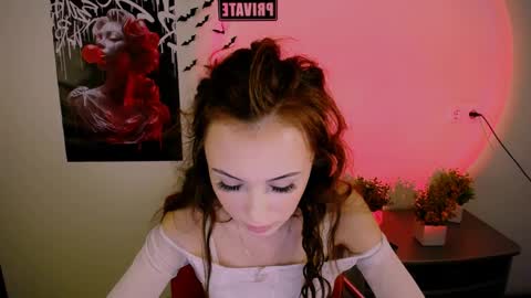 nikonara_ online show from March 2025 04:32:02 PM