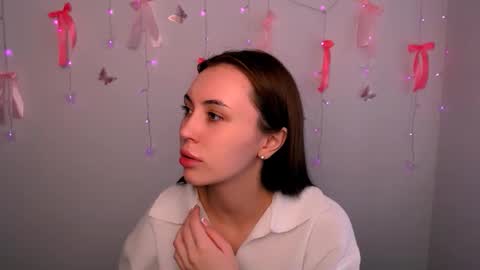 nikonara_ online show from April 2026 10:05:01 AM