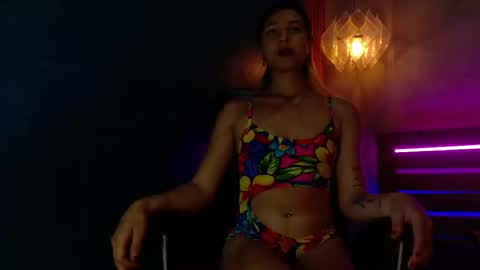 Niky online show from April 2026 01:30:01 PM