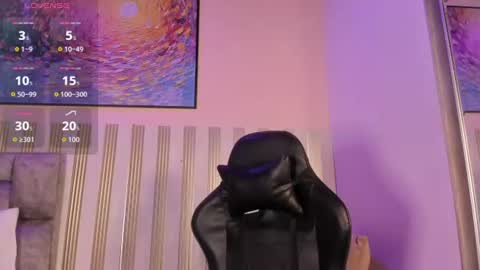nina_glow_ online show from August 2026 11:20:01 AM