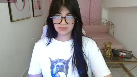 Nina online show from April 2026 01:05:01 PM