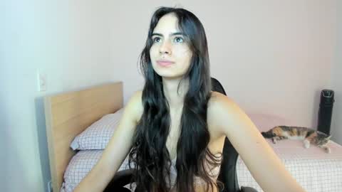Snapshot of nina_pons chatting on April 2026 04:04:02 PM Nina online show from April 2026 04:04:02 PM
