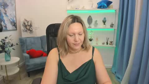 Snapshot of ninastarle chatting on April 2026 05:08:01 AM ninastarle online show from April 2026 05:08:01 AM