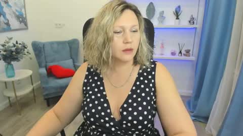 Snapshot of ninastarle chatting on May 2026 11:37:01 AM ninastarle online show from May 2026 11:37:01 AM