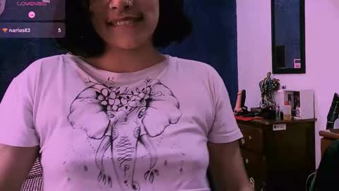 Nina online show from December 2025 02:35:01 PM