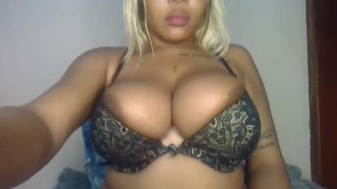 sexy niney online show from April 2026 10:18:02 AM