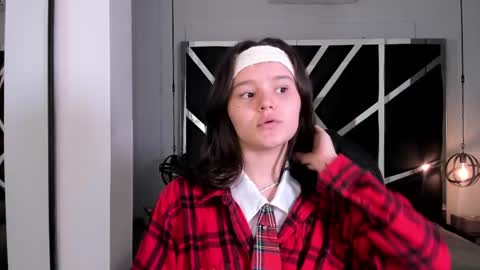 nini_solei online show from May 2026 09:09:02 PM